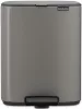 Brabantia Bo Pedal Bin pedálos hulladékgyűjtő szagmentesen záródó Soft-Close fedél, karcsú, négyzetes forma, műanyag