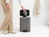 Brabantia Bo Pedal Bin pedálos hulladékgyűjtő szagmentesen záródó Soft-Close fedél, karcsú, négyzetes forma, műanyag
