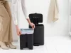 Brabantia Bo Pedal Bin pedálos hulladékgyűjtő szagmentesen záródó Soft-Close fedél, karcsú, négyzetes forma, műanyag