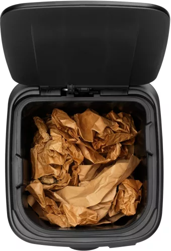 Brabantia Bo Pedal Bin pedálos hulladékgyűjtő szagmentesen záródó Soft-Close fedél, karcsú, négyzetes forma, műanyag