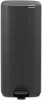 Brabantia Bo Pedal Bin pedálos hulladékgyűjtő szagmentesen záródó Soft-Close fedél, karcsú, négyzetes forma, műanyag