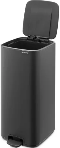 Brabantia Bo Pedal Bin pedálos hulladékgyűjtő szagmentesen záródó Soft-Close fedél, karcsú, négyzetes forma, műanyag