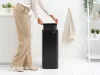 Brabantia Bo Touch Bin nyomófedeles hulladékgyűjtő, karcsú, négyzetes forma, műanyag tartály, 30L - O méret, acél, matt