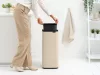 Brabantia Bo Touch Bin nyomófedeles hulladékgyűjtő, karcsú, négyzetes forma, műanyag tartály, 30L - O méret, acél,