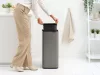 Brabantia Bo Touch Bin nyomófedeles hulladékgyűjtő, karcsú, négyzetes forma, műanyag tartály, 30L - O méret, acél,