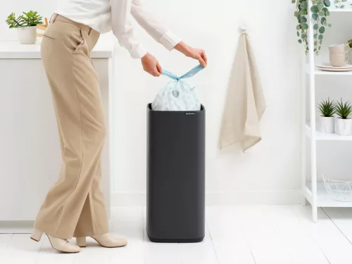 Brabantia Bo Touch Bin nyomófedeles hulladékgyűjtő, karcsú, négyzetes forma, műanyag tartály, 30L - O méret, acél,