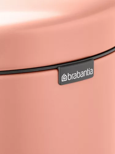 Brabantia NewIcon pedálos hulladékgyűjtő szagmentesen záródó Soft-Close fedél, műanyag tartály, 30L - G méret, acél,