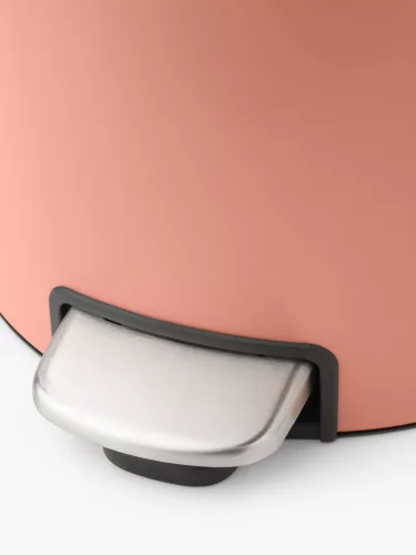 Brabantia NewIcon pedálos hulladékgyűjtő szagmentesen záródó Soft-Close fedél, műanyag tartály, 30L - G méret, acél,