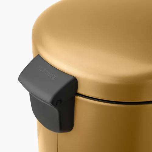 Brabantia NewIcon pedálos hulladékgyűjtő szagmentesen záródó Soft-Close fedél, műanyag tartály, 30L - G méret, acél,