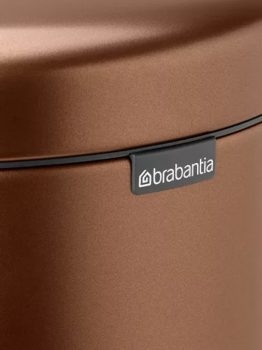 Brabantia NewIcon pedálos hulladékgyűjtő szagmentesen záródó Soft-Close fedél, műanyag tartály, 30L - G méret, acél,