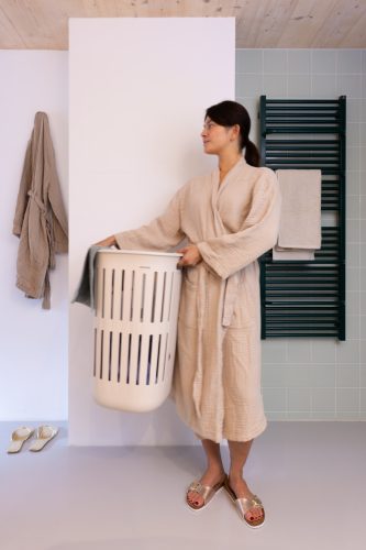 Brabantia Collect-It Laundry Basket magasított szennyestartó kosár levehető Quick-Drop fedővel, 55L, szellőző test,
