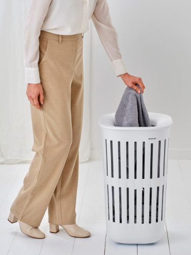 Brabantia Collect-It Laundry Basket magasított szennyestartó kosár levehető Quick-Drop fedővel, 55L, szellőző test,