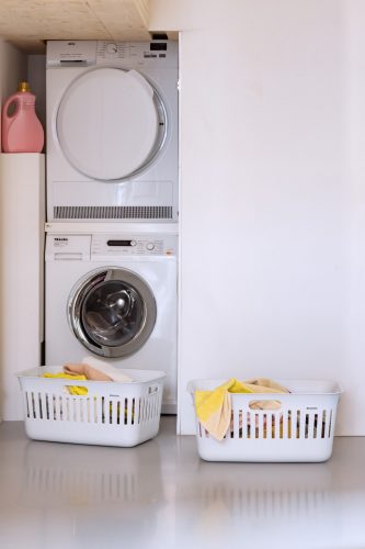 Brabantia Collect-It Laundry Basket 2db-os szennyeskosár szett, 2x40L, fogantyúkkal, szellőző nyílásokkal,