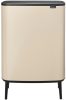 Brabantia Bo Touch Bin Hi hulladékgyűjtő Soft-Close fedéllel, magasított, lábakon álló, műanyag tartály, XXL, 60L