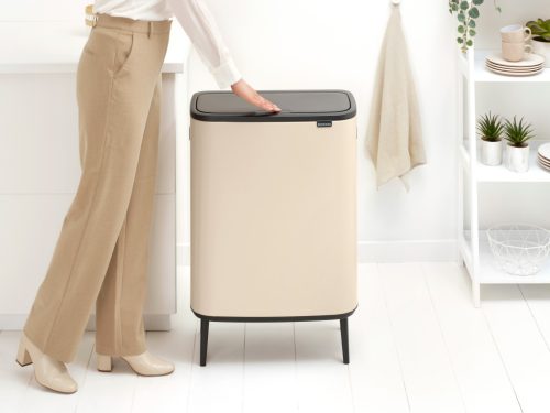 Brabantia Bo Touch Bin Hi hulladékgyűjtő Soft-Close fedéllel, magasított, lábakon álló, műanyag tartály, XXL, 60L