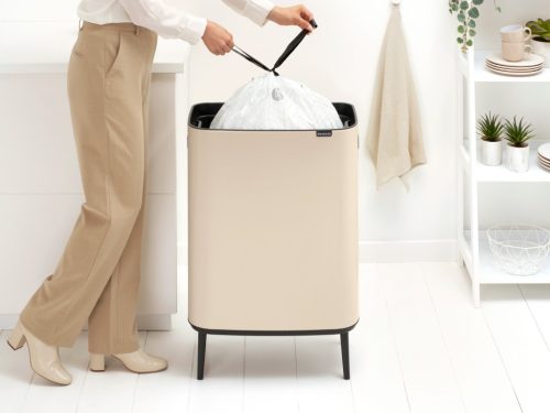 Brabantia Bo Touch Bin Hi hulladékgyűjtő Soft-Close fedéllel, magasított, lábakon álló, műanyag tartály, XXL, 60L