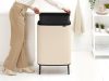 Brabantia Bo Touch Bin Hi hulladékgyűjtő Soft-Close fedéllel, magasított, lábakon álló, műanyag tartály, XXL, 60L