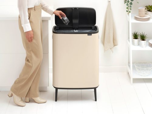 Brabantia Bo Touch Bin Hi szelektív hulladékgyűjtő Soft-Close fedéllel, magasított, lábakon álló, műanyag tartály, XXL,