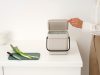 Brabantia Sort & Go konyhai szemetes felnyitható fedéllel, fogantyúval szelektív és komposzt gyűjtéséhez, 3L - A méret,