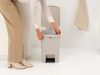 Brabantia StepUp pedálos kuka hulladéktípus jelölő ablakkal, lecsapódásgátló fedél, 25L - J méret, 91% újrahasznosított