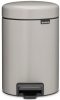 Brabantia NewIcon pedálos hulladékgyűjtő szagmentesen záródó Soft-Close fedél, műanyag tartály, 3L - V méret, acél,