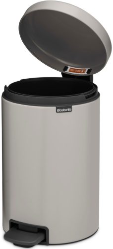 Brabantia NewIcon pedálos hulladékgyűjtő szagmentesen záródó Soft-Close fedél, műanyag tartály, 12L - X méret, acél,