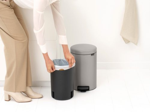 Brabantia NewIcon pedálos hulladékgyűjtő szagmentesen záródó Soft-Close fedél, műanyag tartály, 12L - X méret, acél,