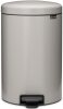 Brabantia NewIcon pedálos hulladékgyűjtő szagmentesen záródó Soft-Close fedél, műanyag tartály, 20L - Y méret, acél,