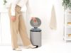 Brabantia NewIcon pedálos hulladékgyűjtő szagmentesen záródó Soft-Close fedél, műanyag tartály, 20L - Y méret, acél,