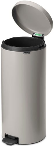 Brabantia NewIcon pedálos hulladékgyűjtő szagmentesen záródó Soft-Close fedél, műanyag tartály, 30L - G méret, acél,