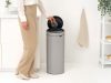 Brabantia Touch Bin New Soft-Touch nyomófedeles hulladékgyűjtő belső tartállyal, kerek, 30L - G méret, acél,
