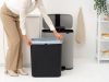 Brabantia Bo Pedal Bin pedálos hulladékgyűjtő szagmentesen záródó Soft-Close fedél, műanyag tartály, 60L - M méret, acél