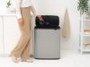 Brabantia Bo Touch Bin nyomófedeles hulladékgyűjtő XXL, padlón álló, műanyag tartály, 60L - M méret, acél, hamvasszürke