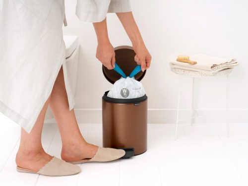 Brabantia NewIcon pedálos hulladékgyűjtő szagmentesen záródó Soft-Close fedél, műanyag tartály, 5L - W méret, acél,