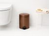 Brabantia NewIcon pedálos hulladékgyűjtő szagmentesen záródó Soft-Close fedél, műanyag tartály, 5L - W méret, acél,