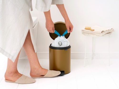 Brabantia NewIcon pedálos hulladékgyűjtő szagmentesen záródó Soft-Close fedél, műanyag tartály, 5L - W méret, acél,