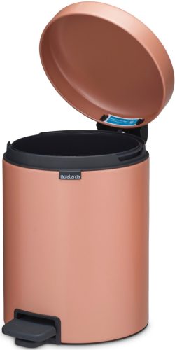 Brabantia NewIcon pedálos hulladékgyűjtő szagmentesen záródó Soft-Close fedél, műanyag tartály, 5L - W méret, acél,