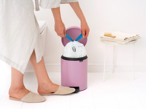 Brabantia NewIcon pedálos hulladékgyűjtő szagmentesen záródó Soft-Close fedél, műanyag tartály, 5L - W méret, acél,