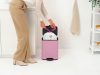 Brabantia Bo Pedal Bin pedálos hulladékgyűjtő szagmentesen záródó Soft-Close fedél, karcsú, négyzetes forma, műanyag