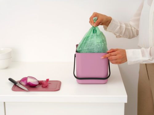 Brabantia Sort & Go konyhai szemetes felnyitható fedéllel, fogantyúval szelektív és komposzt gyűjtéséhez, 6L - S méret,