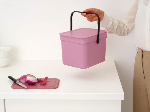 Brabantia Sort & Go konyhai szemetes felnyitható fedéllel, fogantyúval szelektív és komposzt gyűjtéséhez, 6L - S méret,