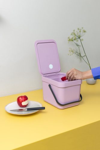 Brabantia Sort & Go konyhai szemetes felnyitható fedéllel, fogantyúval szelektív és komposzt gyűjtéséhez, 6L - S méret,