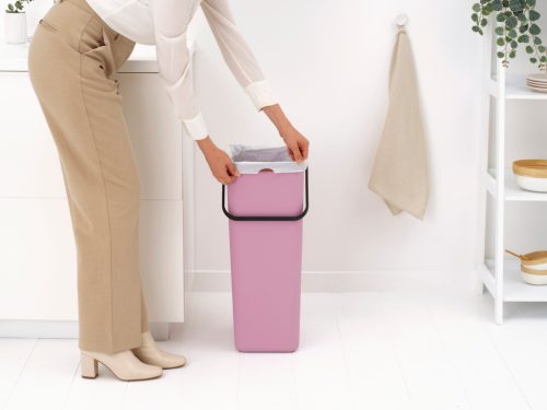 Brabantia Sort & Go konyhai szemetes felnyitható fedéllel, fogantyúval szelektív és komposzt gyűjtéséhez, 40L - L méret,