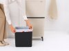 Brabantia SortUp Recycle Bin Hi 2 szintes szelektív hulladékgyűjtő torony lábakon, felhajtható fedéllel, 20+25L
