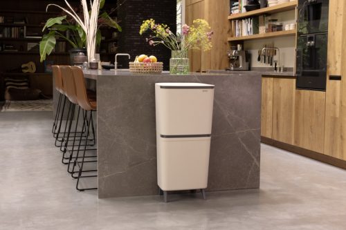 Brabantia SortUp Recycle Bin Hi 2 szintes szelektív hulladékgyűjtő torony lábakon, felhajtható fedéllel, 10+10+25L