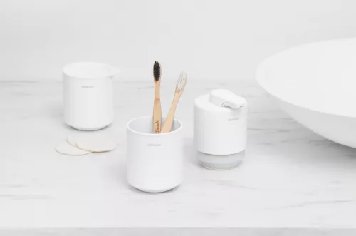 Brabantia MindSet folyékonyszappan-adagoló csepegésbiztos pumpával, 200ml üveg tartály, acél burkolat, szikrázó fehér