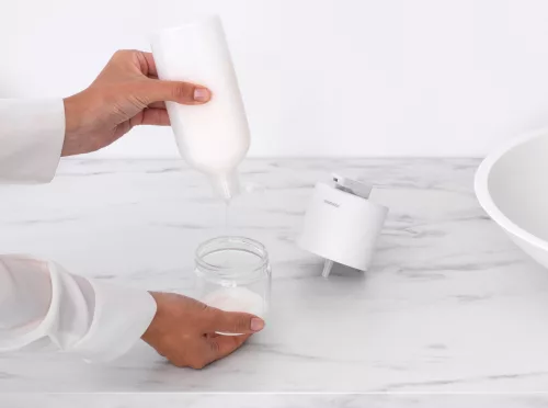 Brabantia MindSet folyékonyszappan-adagoló csepegésbiztos pumpával, 200ml üveg tartály, acél burkolat, szikrázó fehér