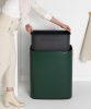 Brabantia Bo Touch Bin nyomófedeles hulladékgyűjtő XXL, padlón álló, műanyag tartály, 60L - M méret, acél, fenyőzöld