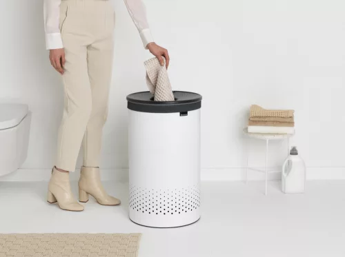 Brabantia Laundry Bin szennyestartó szellőző nyílásokkal, tépőzáras, mosható szennyesgyűjtő zsák, henger forma, nagy