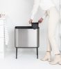 Brabantia Bo Touch Bin nyomófedeles szelektív hulladékgyűjtő, magasított, lábakon álló, műanyag tartály, 3x11L - X méret